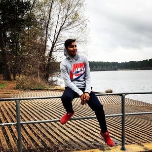 Meet your Posher, Joel